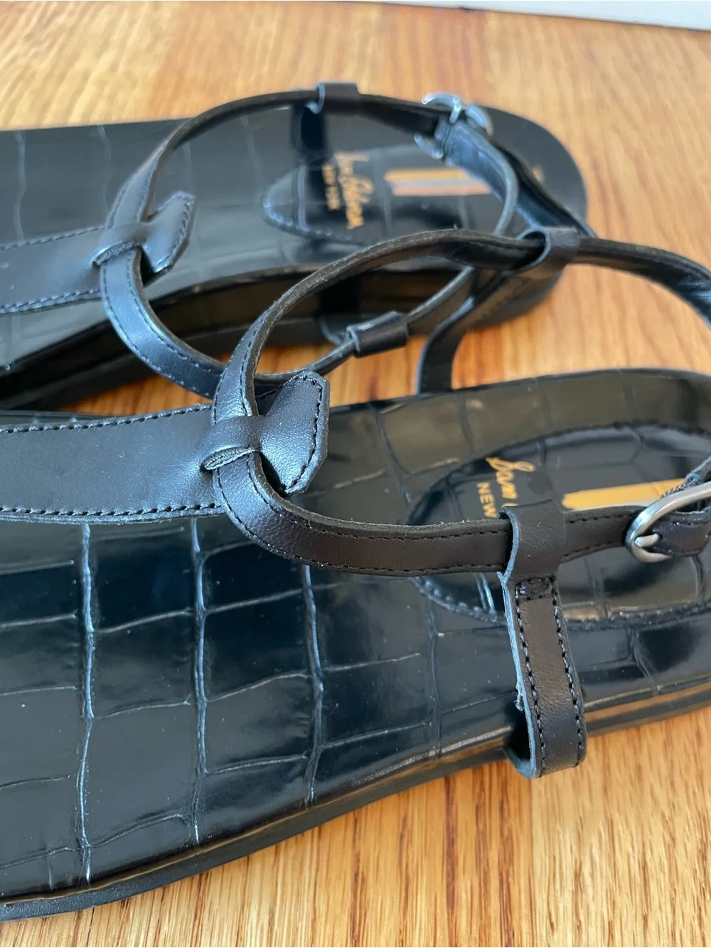 Sam Edelman Black Croc-Embossed Leather T-Strap Sandals - Picture 6 of 6